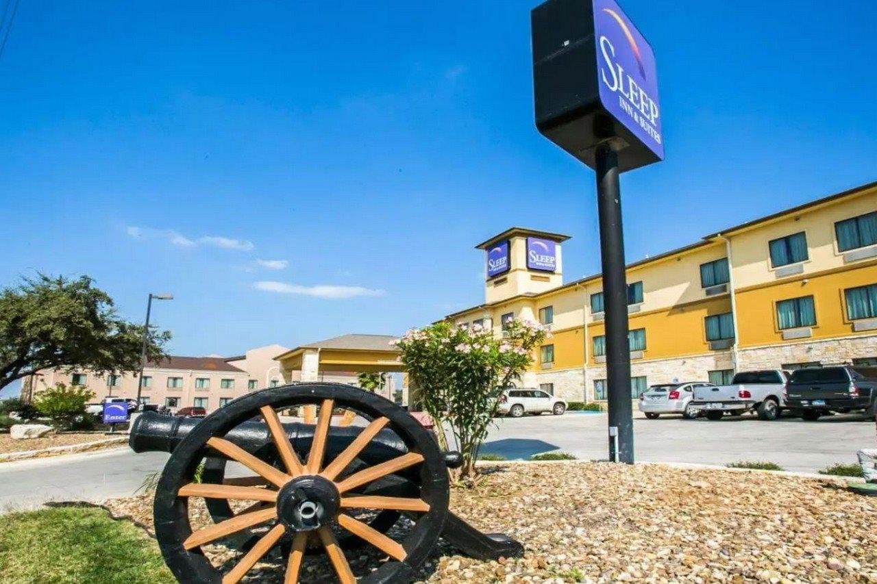 Sleep Inn & Suites Gonzales Near Palmetto State Park Екстериор снимка