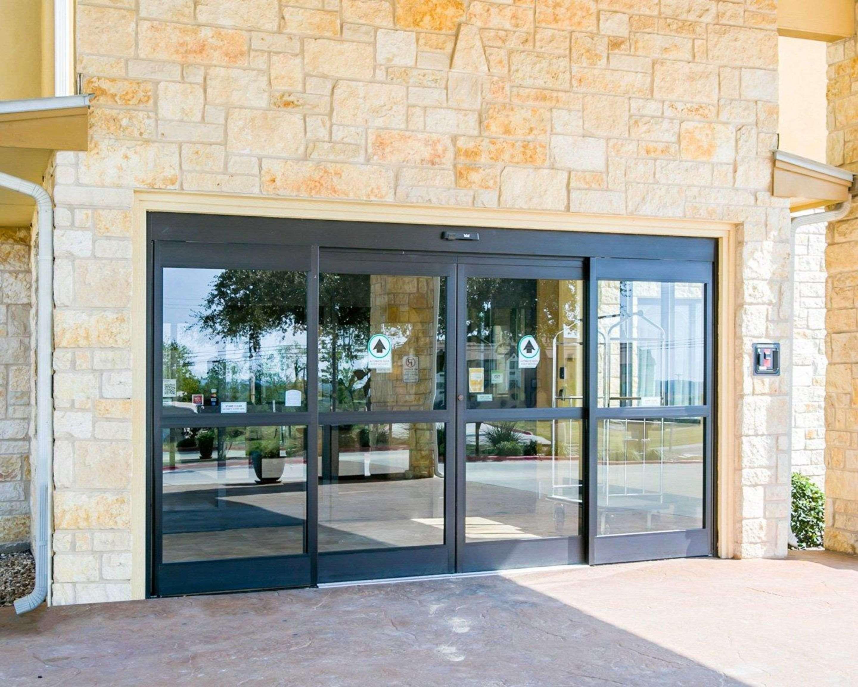 Sleep Inn & Suites Gonzales Near Palmetto State Park Екстериор снимка
